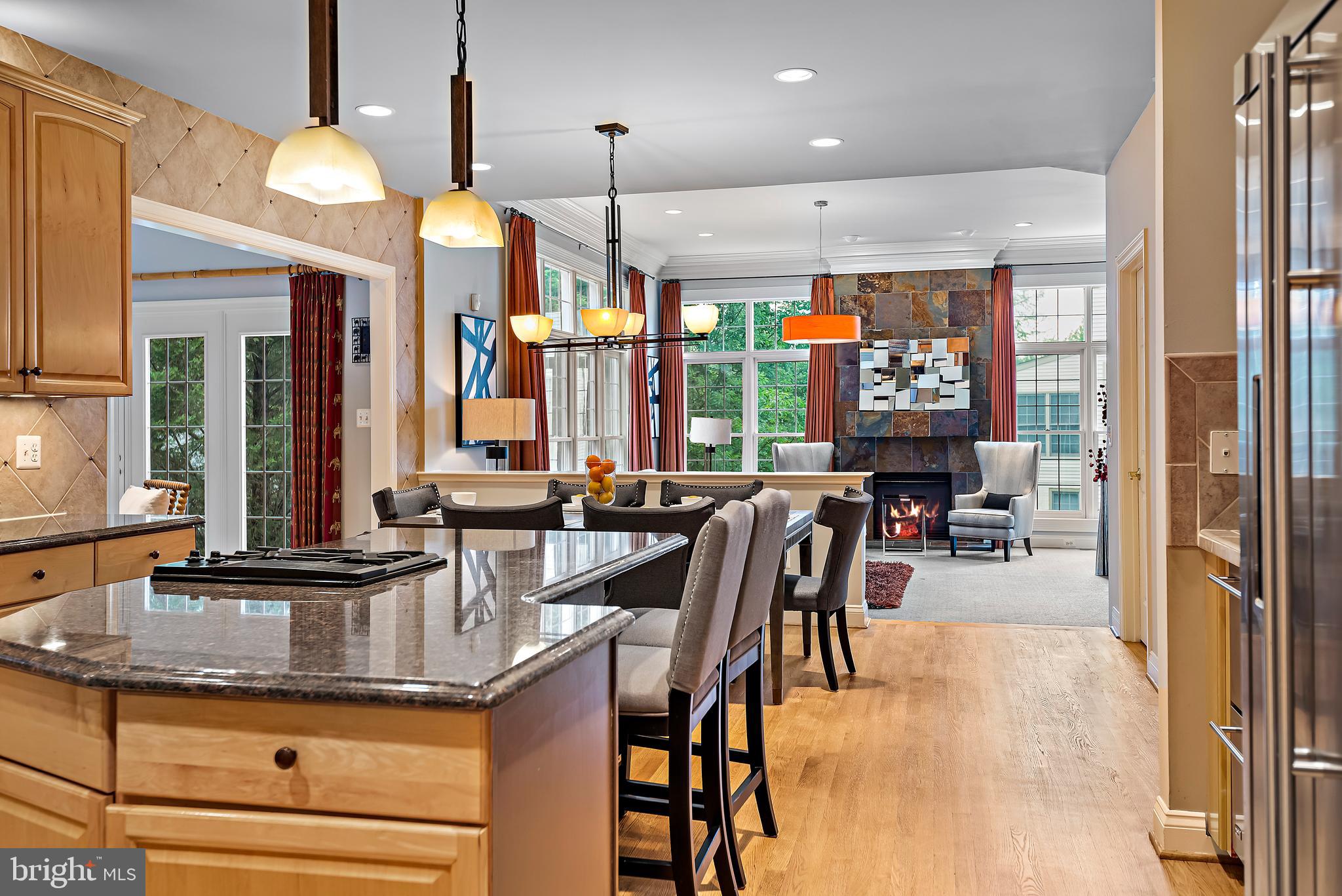PALATINE OAKS - Residential