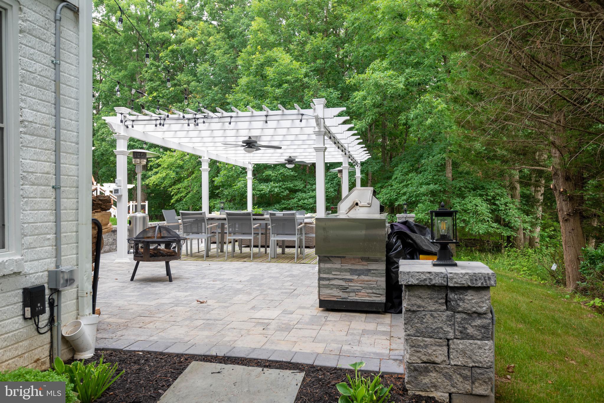 PALATINE OAKS - Residential