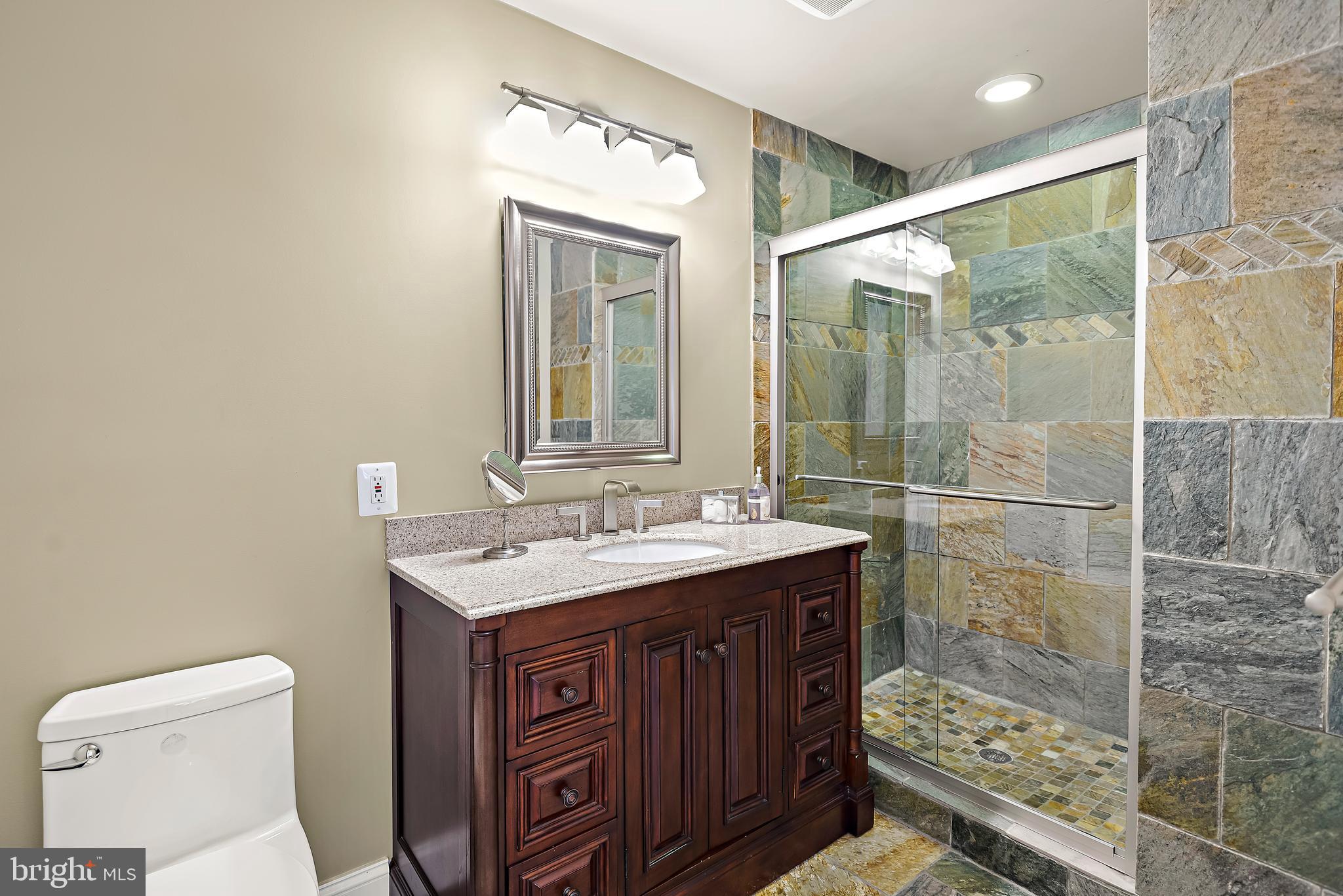 PALATINE OAKS - Residential