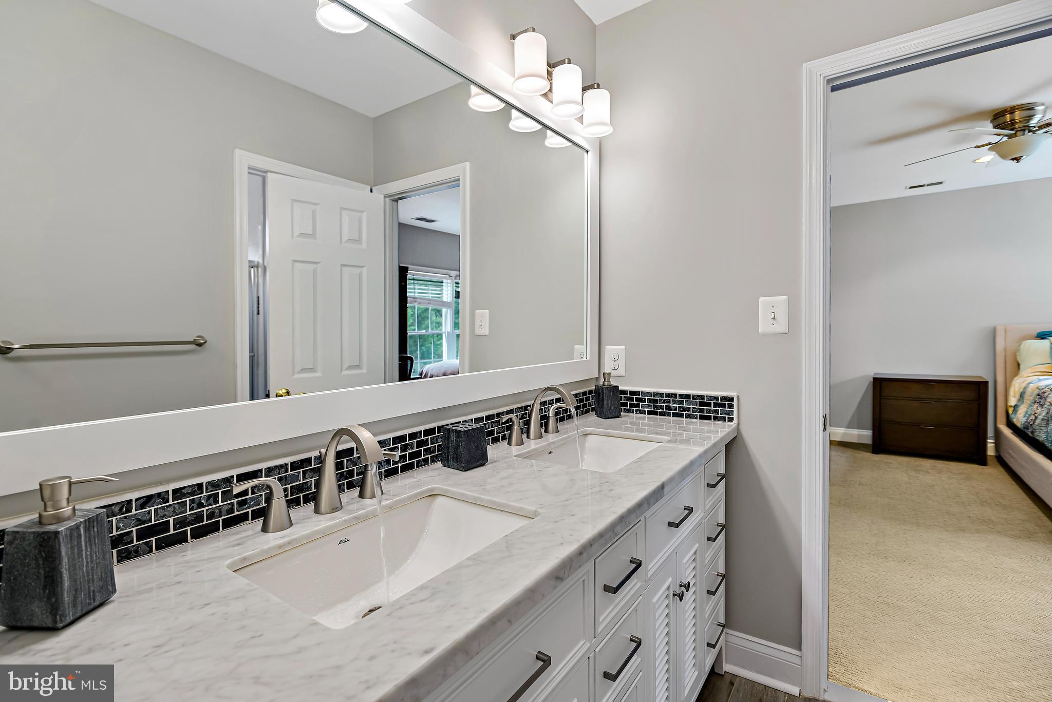 PALATINE OAKS - Residential