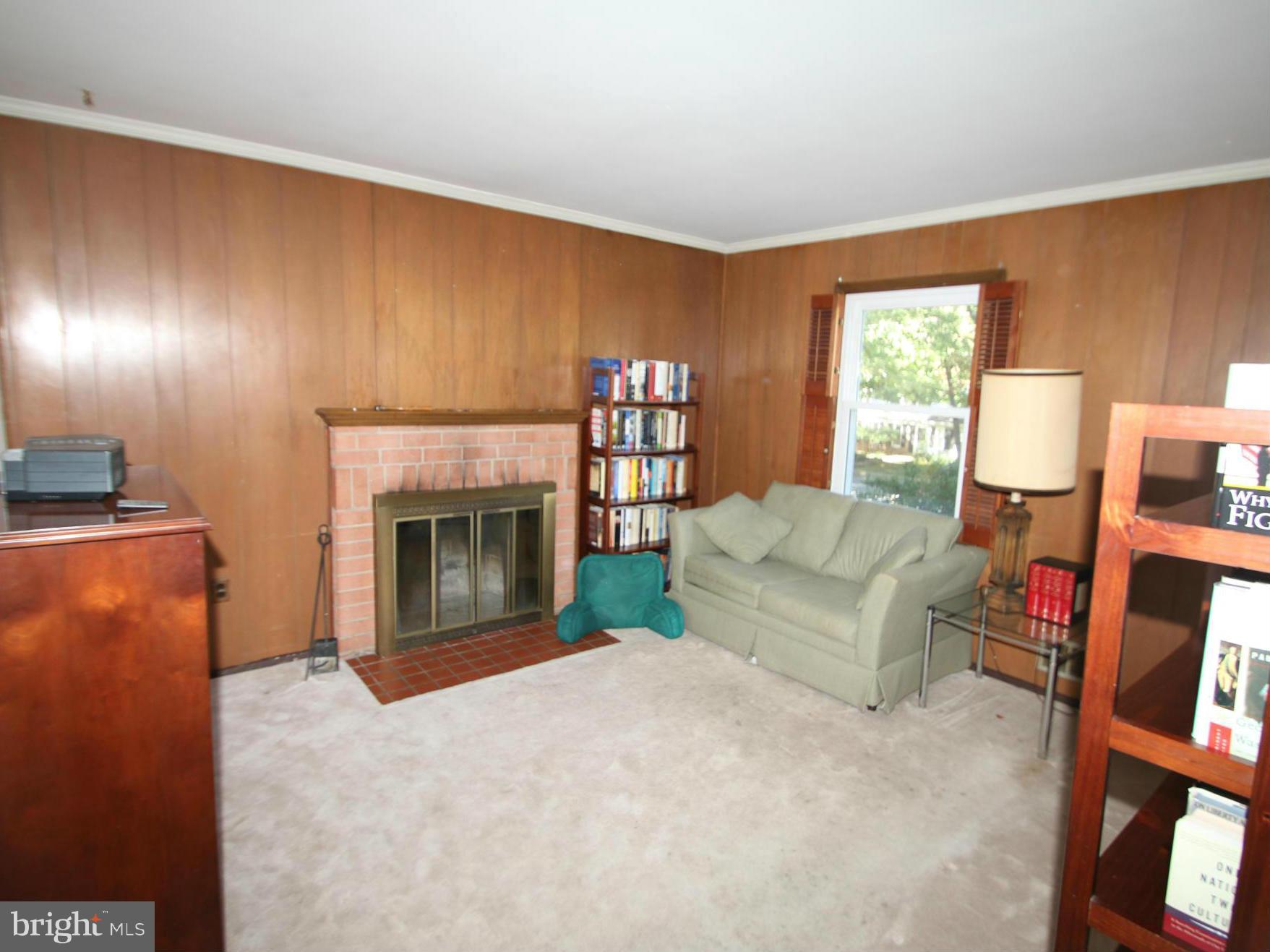 BEL PRE WOODS - Residential
