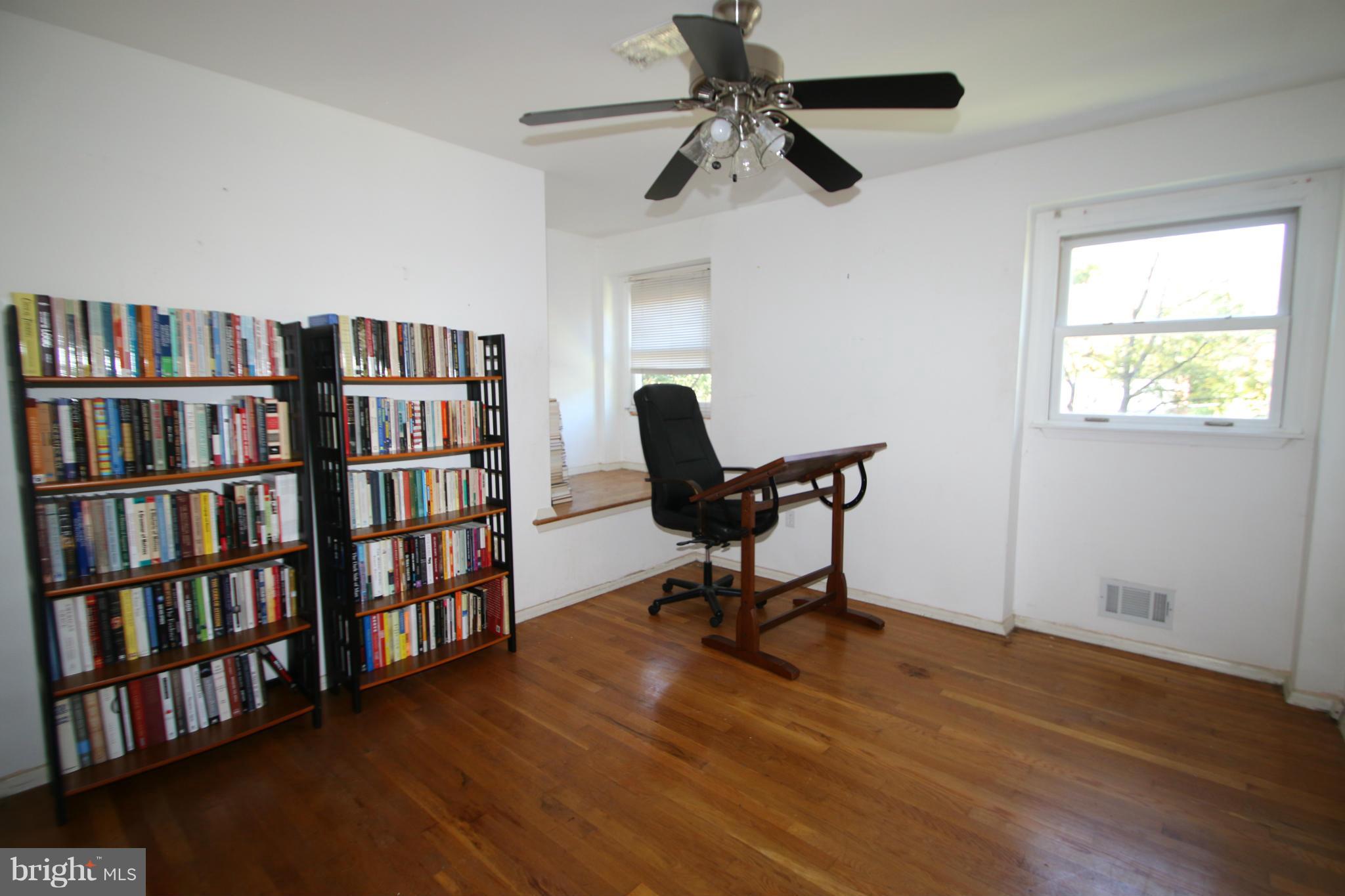 BEL PRE WOODS - Residential