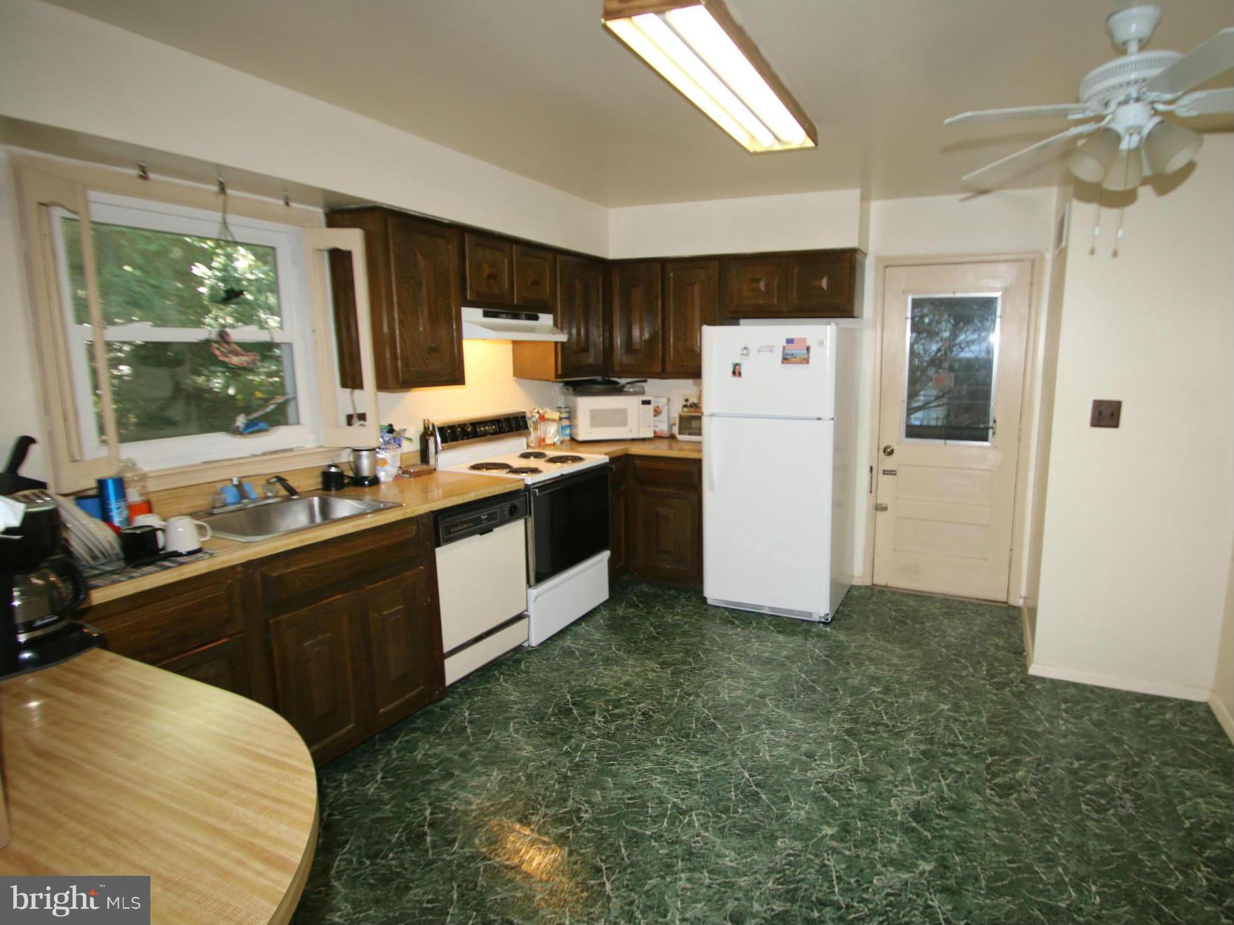 BEL PRE WOODS - Residential