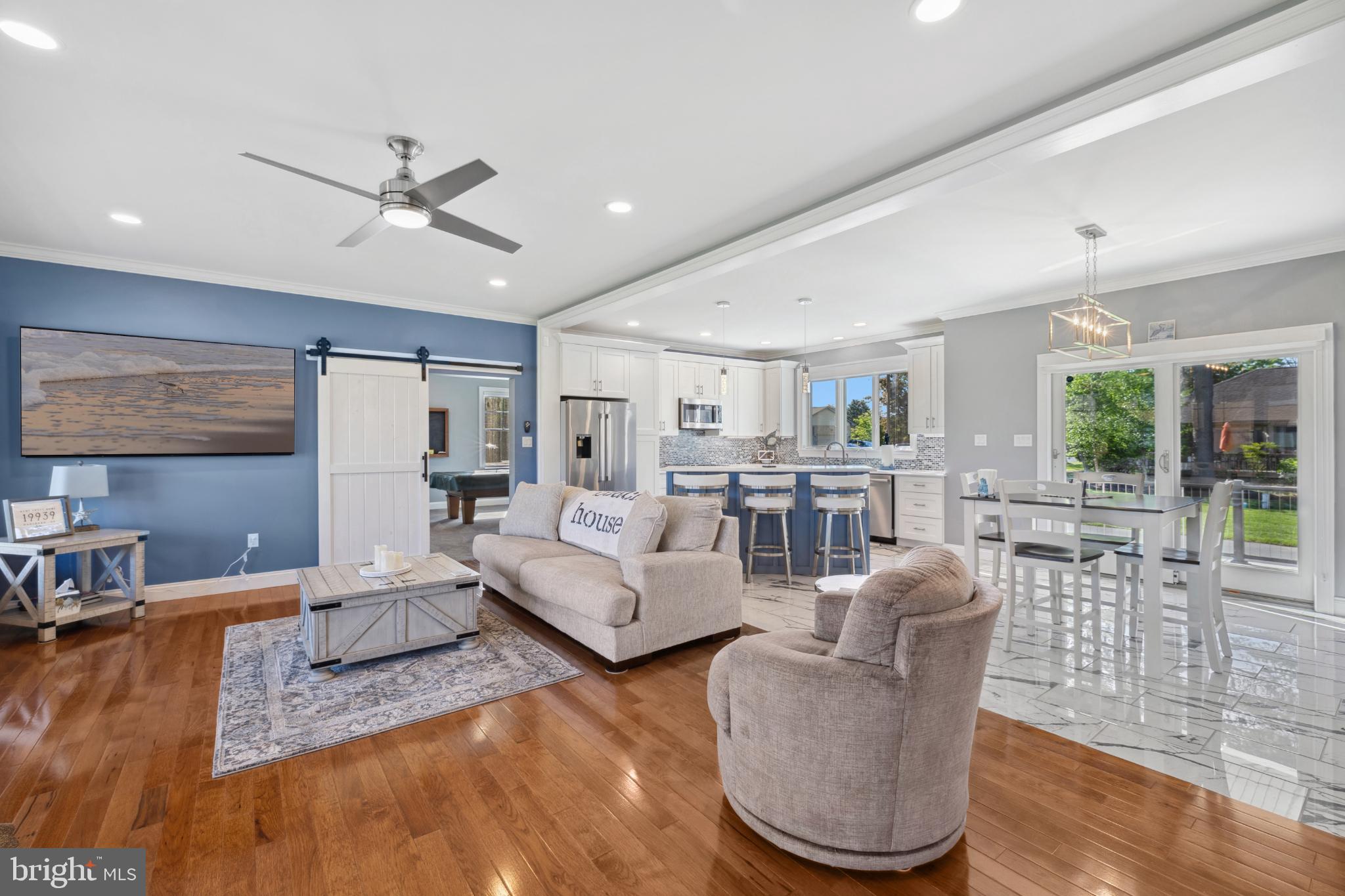 BAY COLONY - Residential