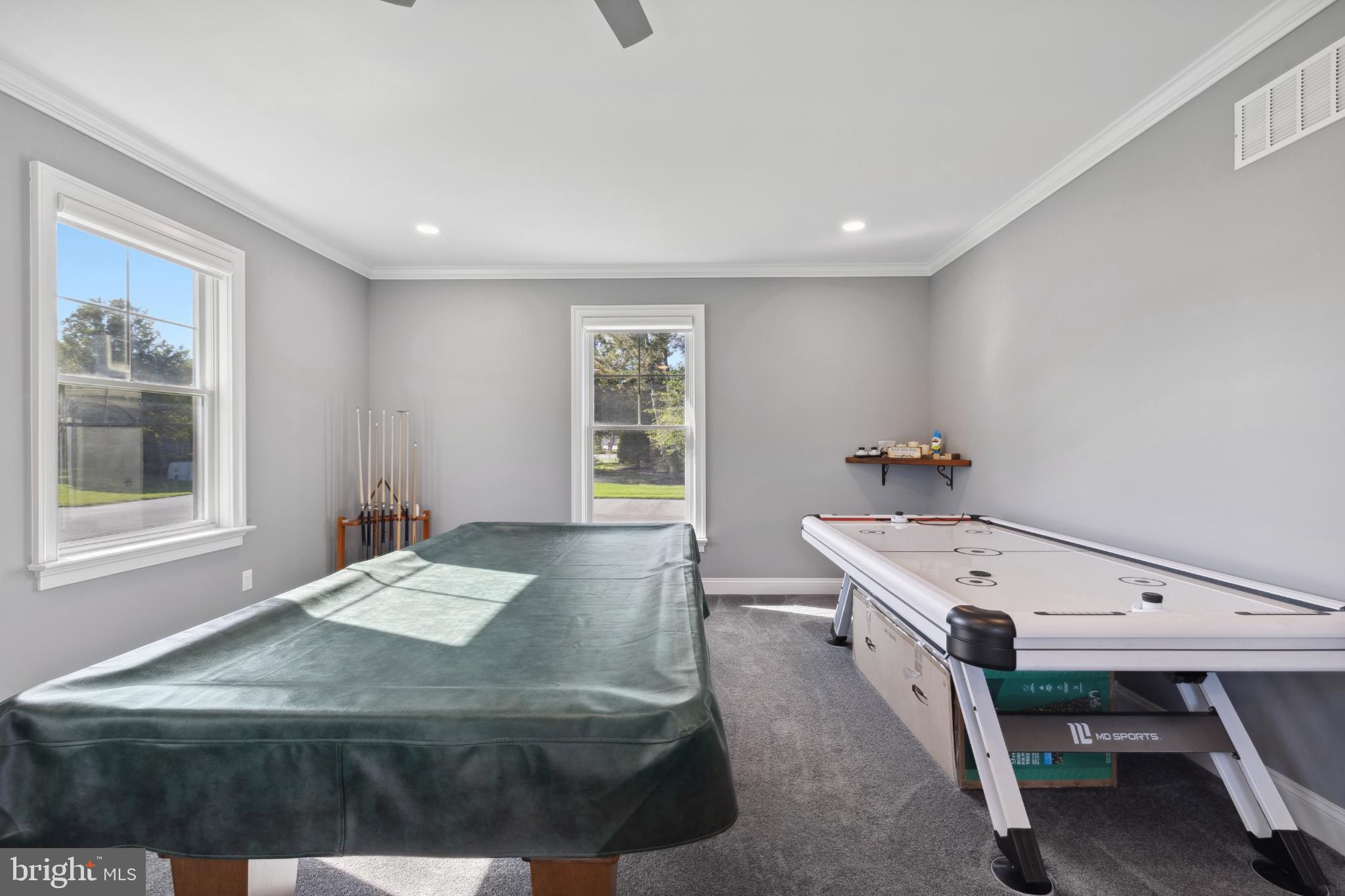BAY COLONY - Residential