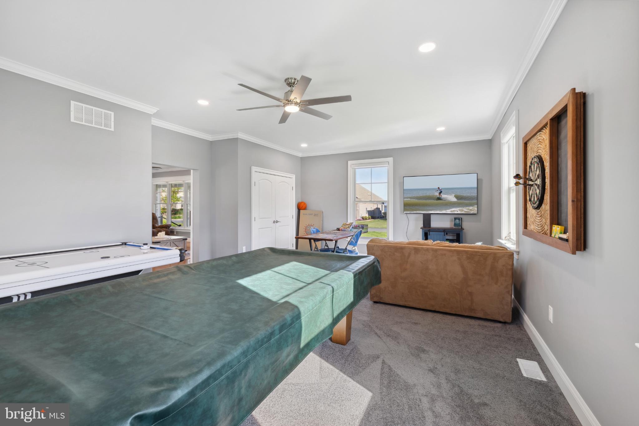 BAY COLONY - Residential
