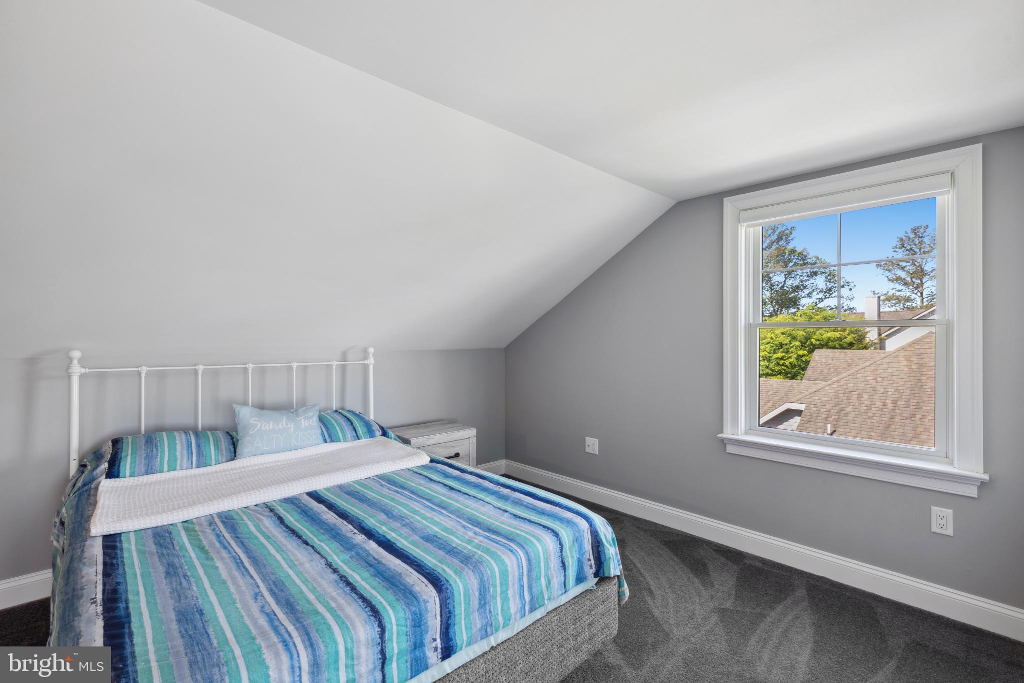 BAY COLONY - Residential