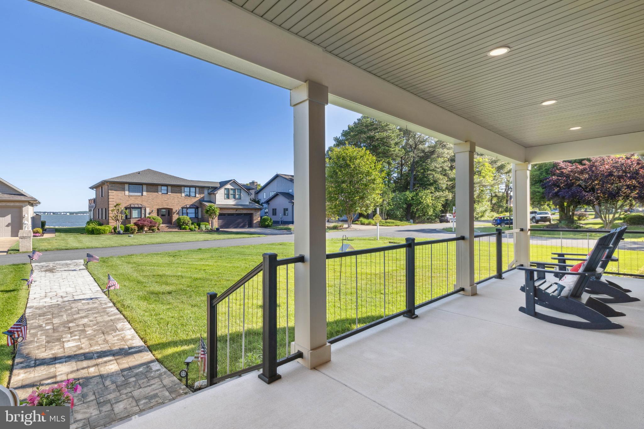BAY COLONY - Residential