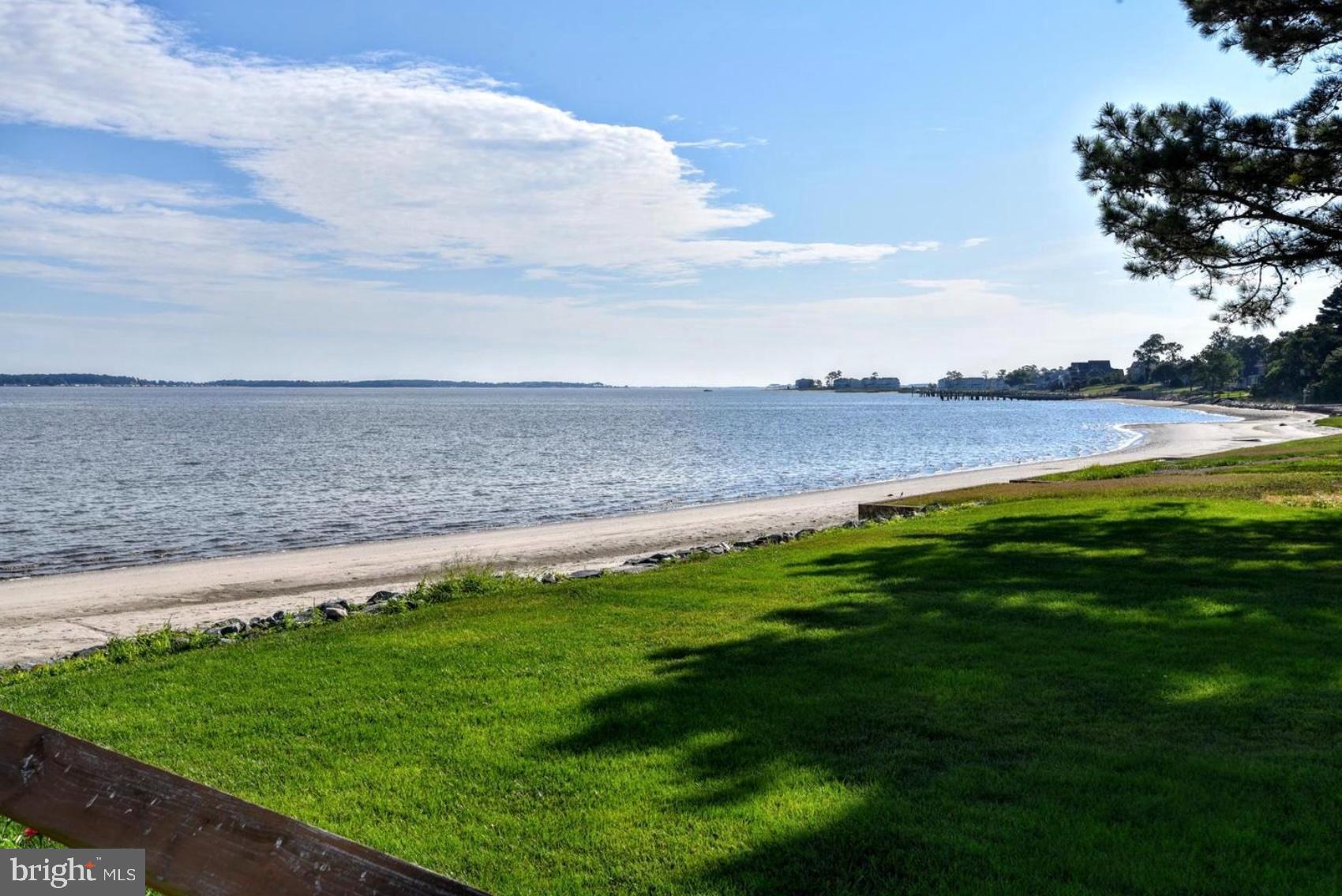 BAY COLONY - Residential