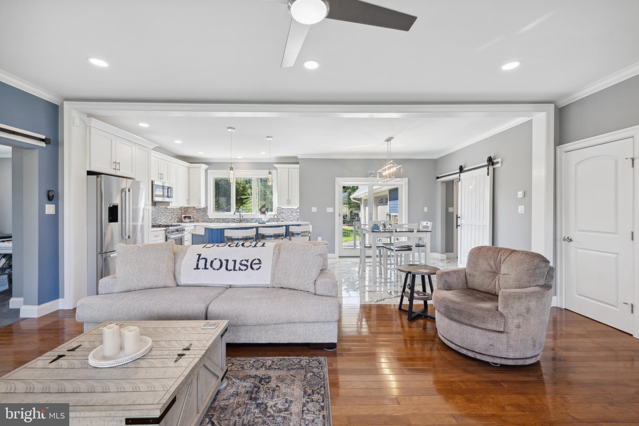 BAY COLONY - Residential