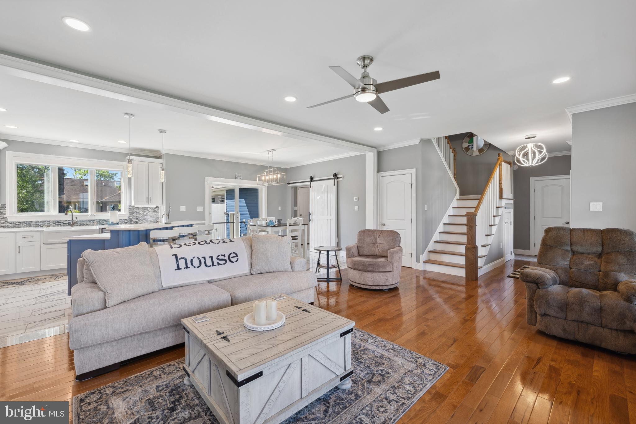 BAY COLONY - Residential