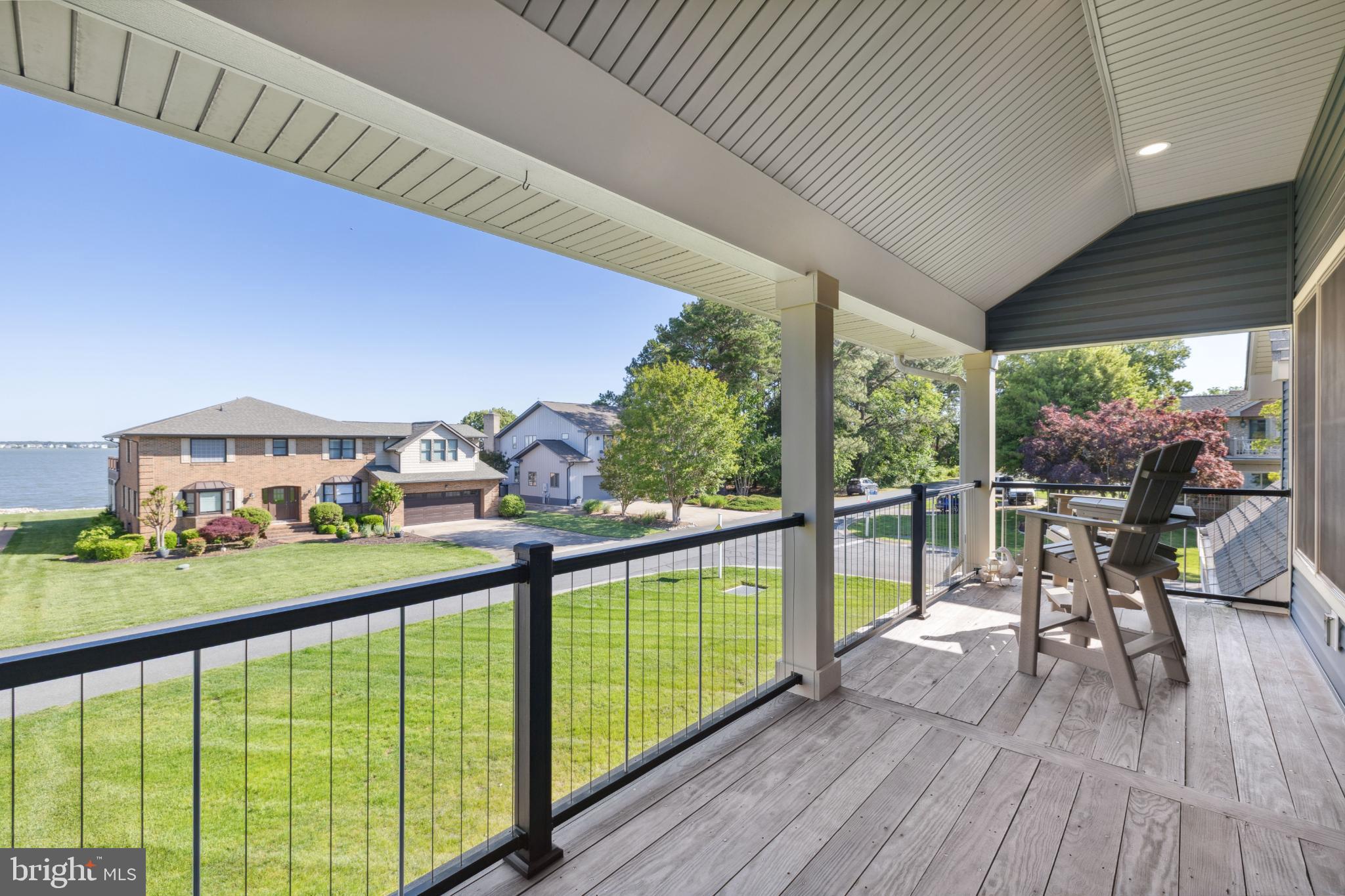 BAY COLONY - Residential