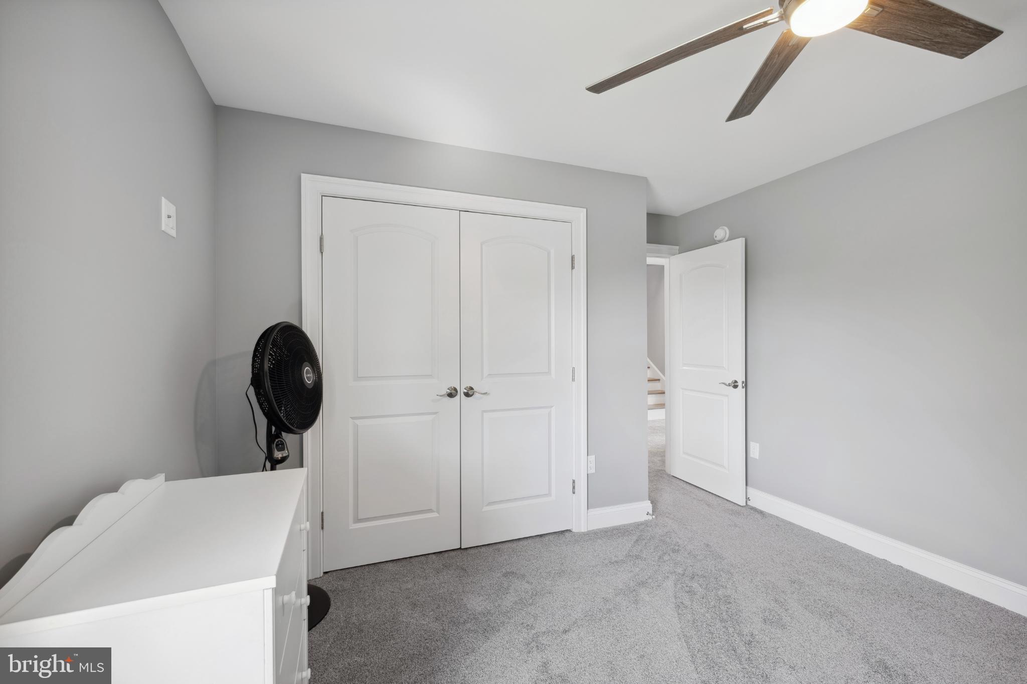 BAY COLONY - Residential