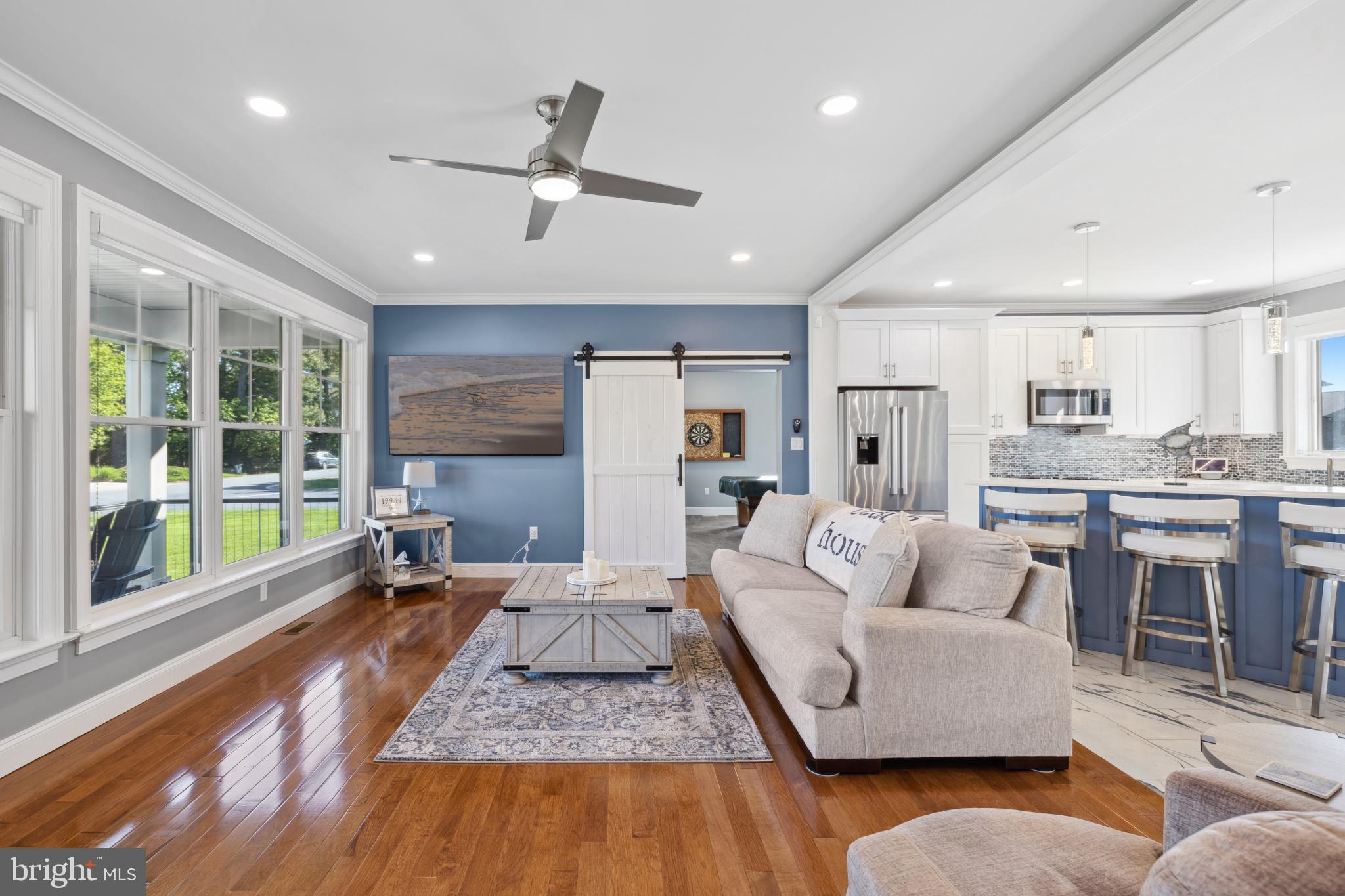 BAY COLONY - Residential
