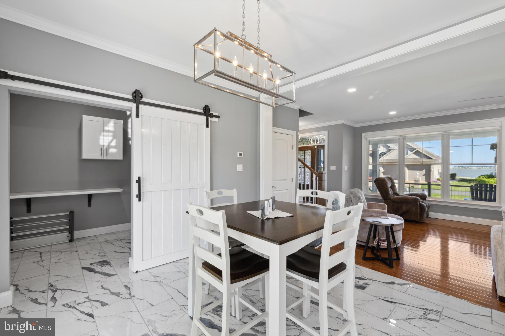 BAY COLONY - Residential
