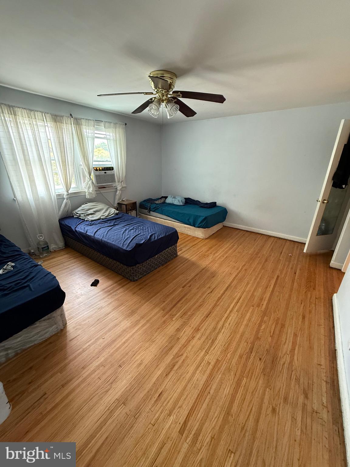 PHILADELPHIA (NORTHEAST) - Residential