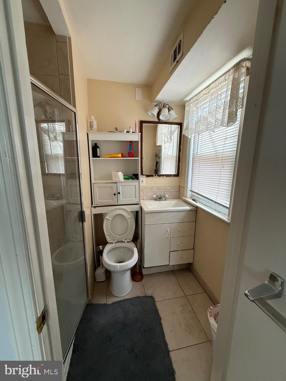 PHILADELPHIA (NORTHEAST) - Residential