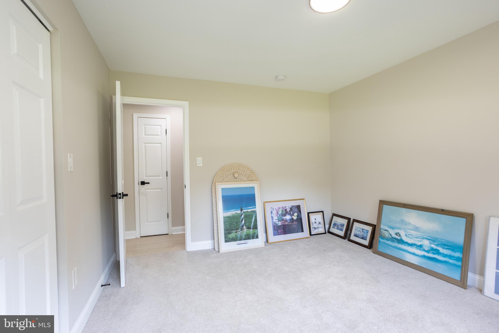 LONG GREEN MANOR - Residential