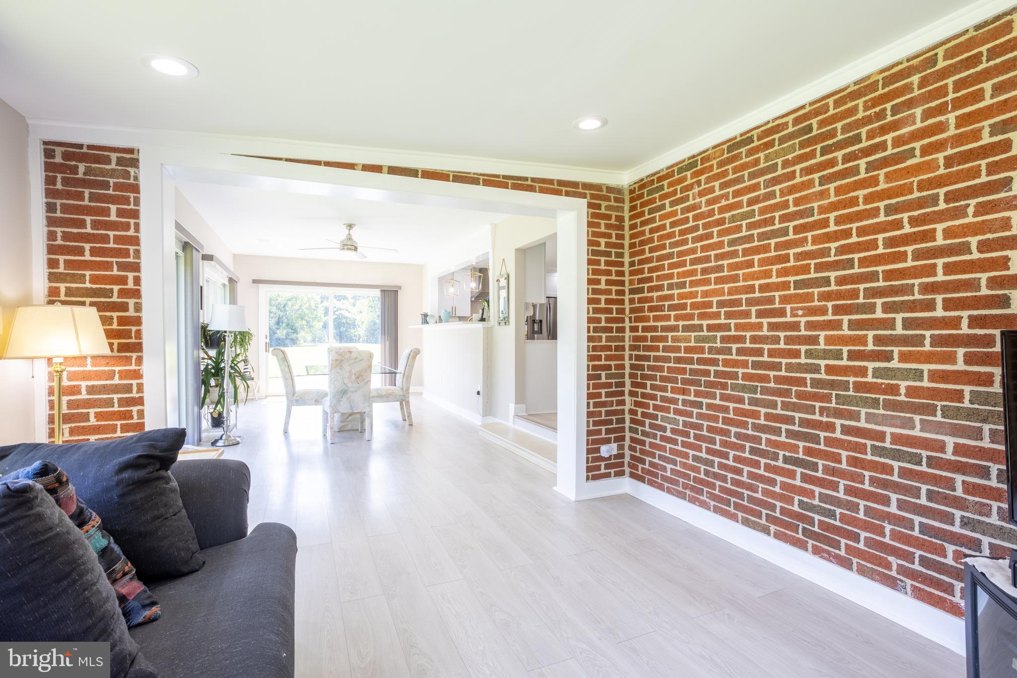 LONG GREEN MANOR - Residential