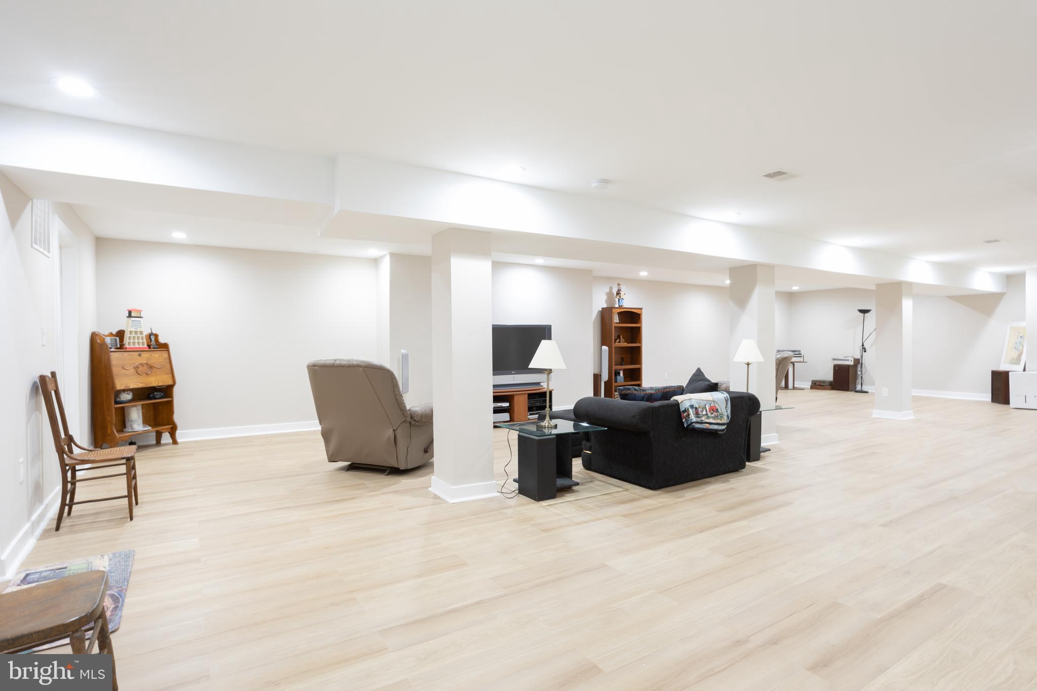 LONG GREEN MANOR - Residential