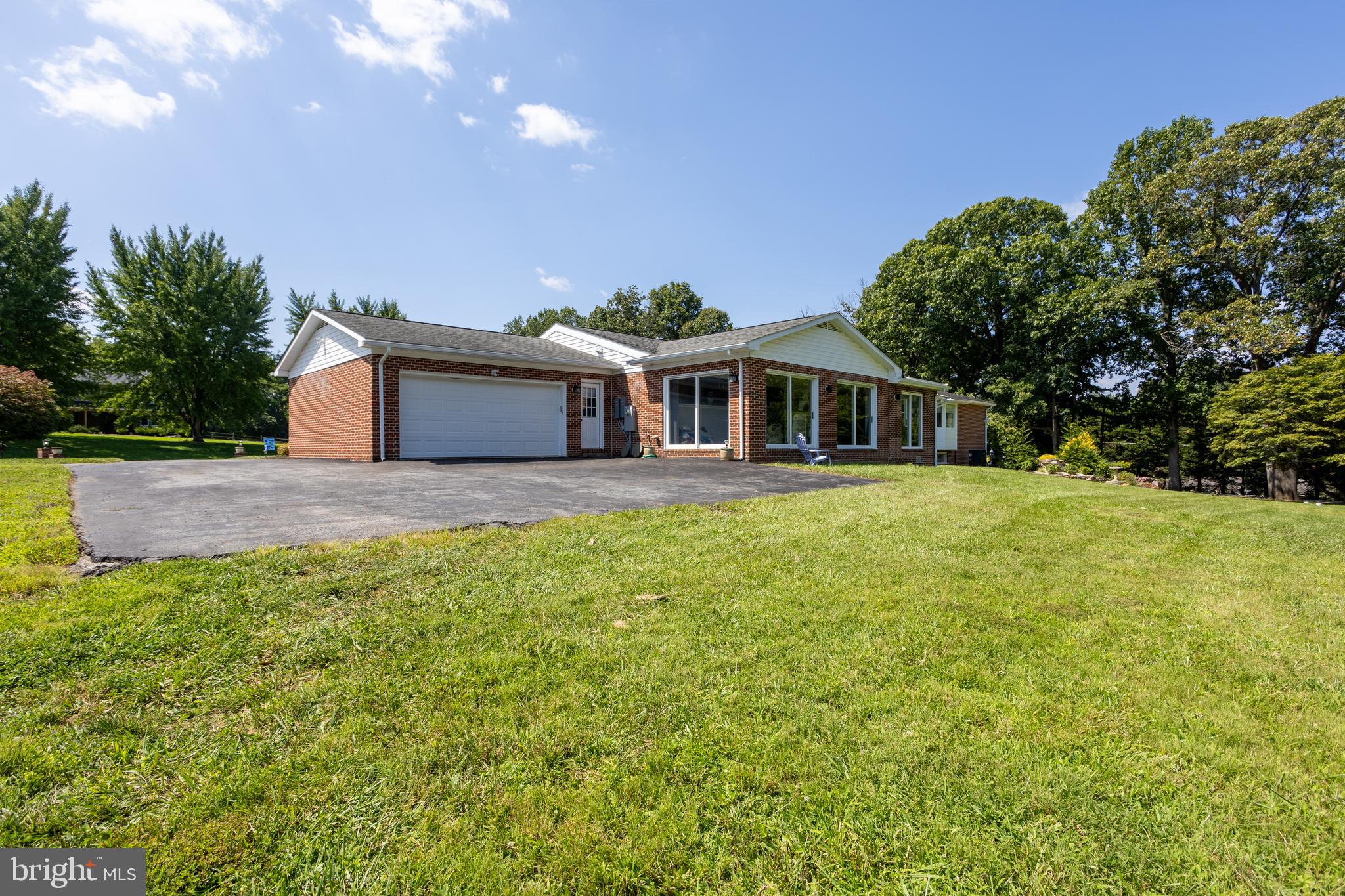 LONG GREEN MANOR - Residential