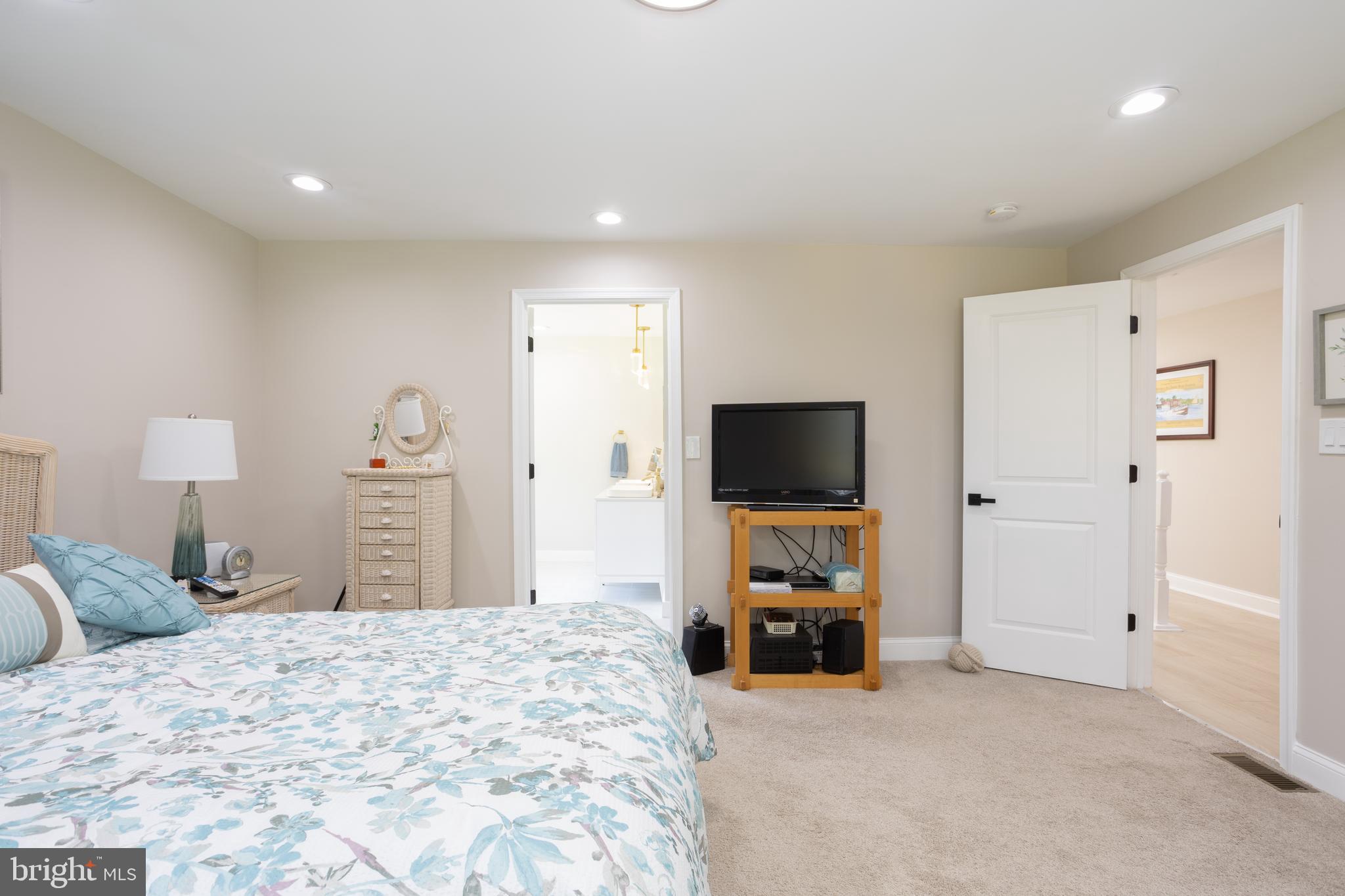 LONG GREEN MANOR - Residential
