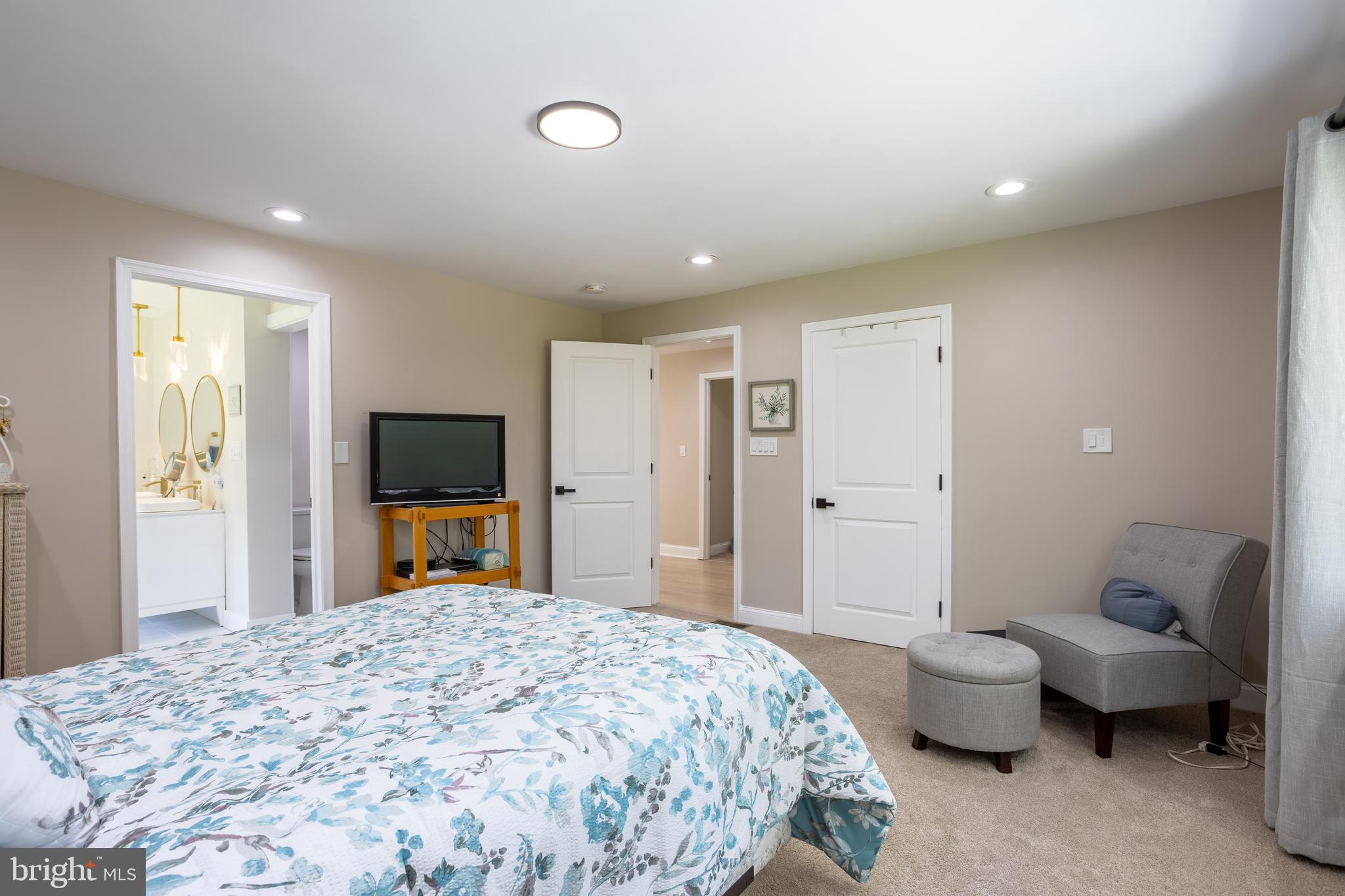 LONG GREEN MANOR - Residential
