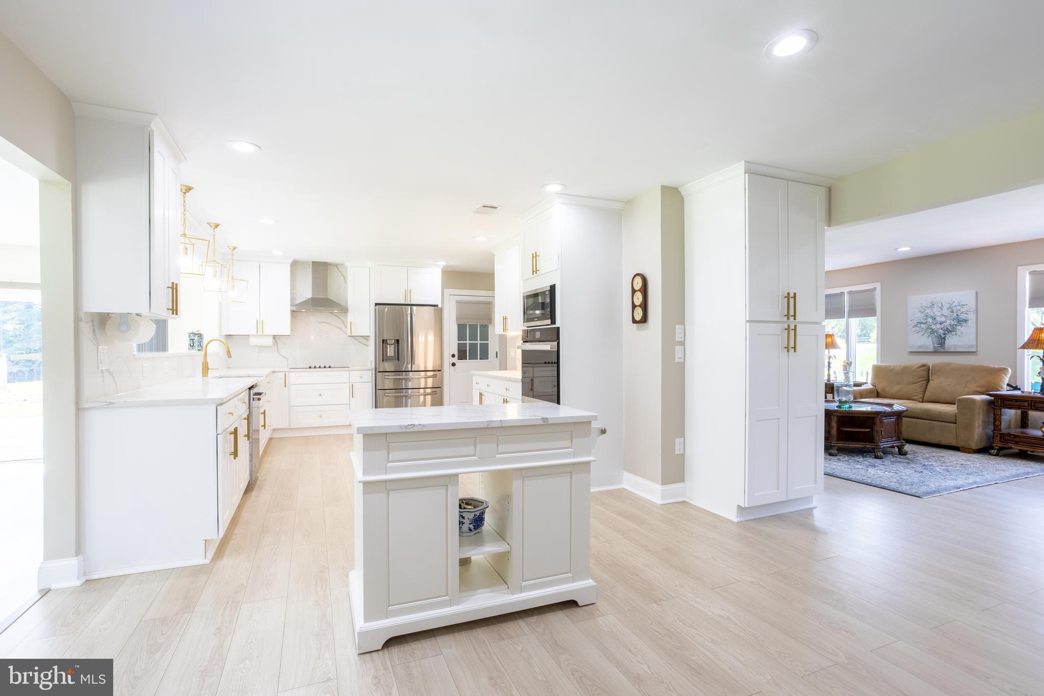 LONG GREEN MANOR - Residential