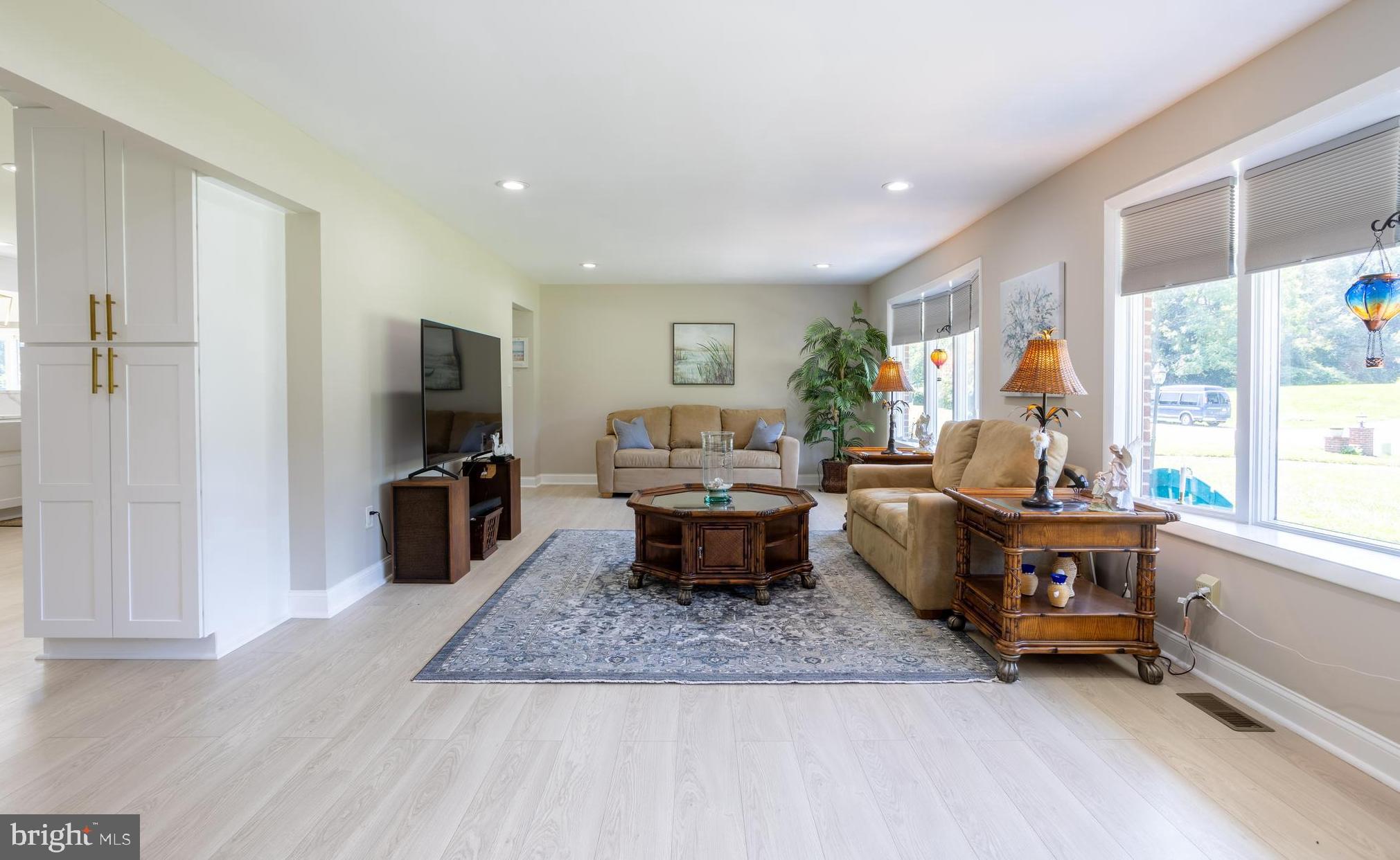 LONG GREEN MANOR - Residential