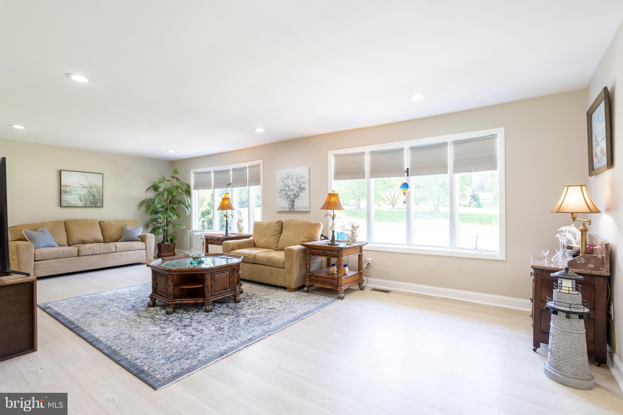 LONG GREEN MANOR - Residential