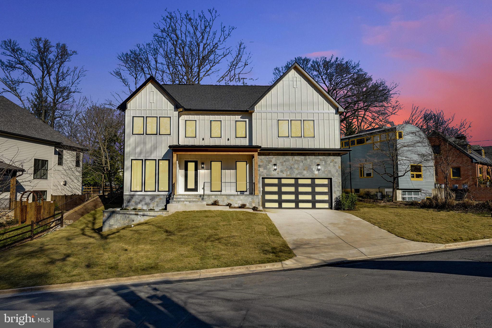 COUNTRY CLUB - Residential