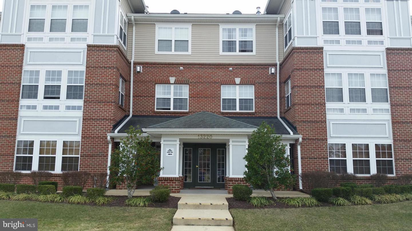 CAMERON GROVE CONDO IV> - Residential