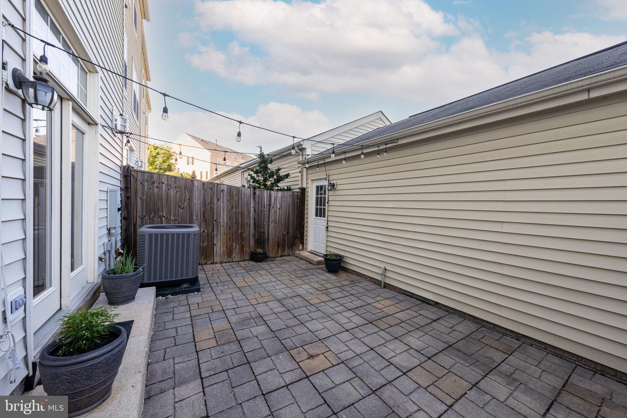 VICTORY LAKES - Residential