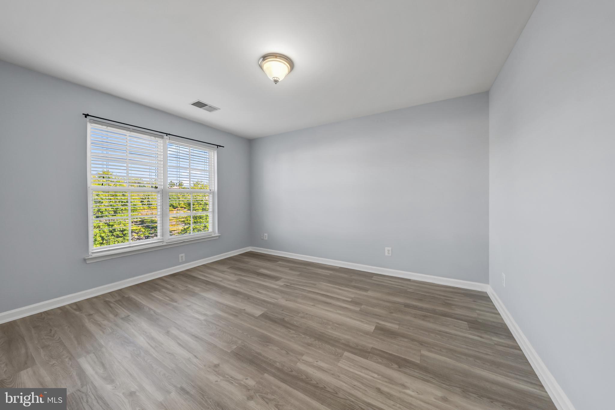 VICTORY LAKES - Residential