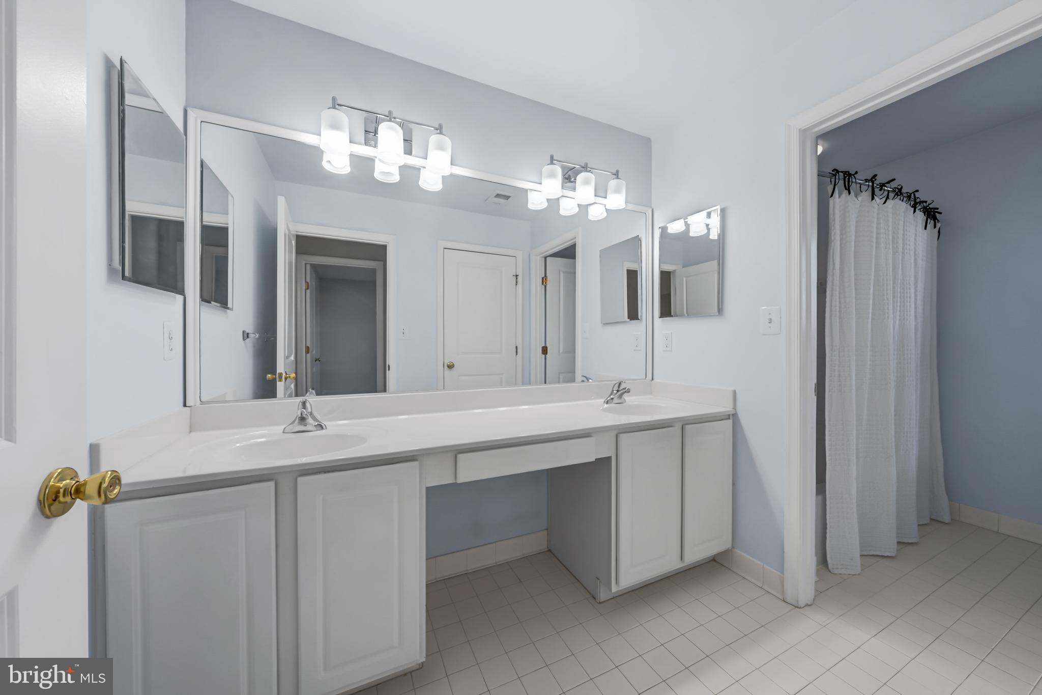 VICTORY LAKES - Residential