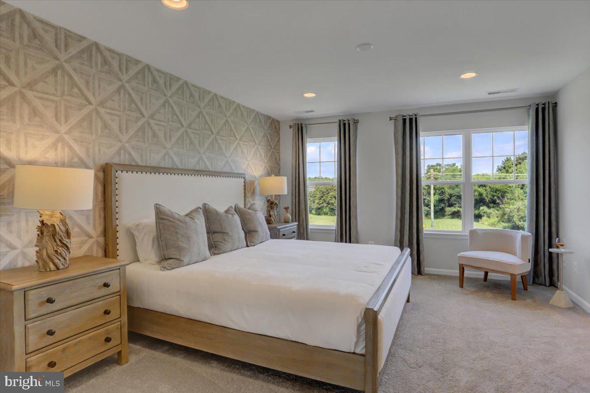 CAPTAIN'S COVE - Residential
