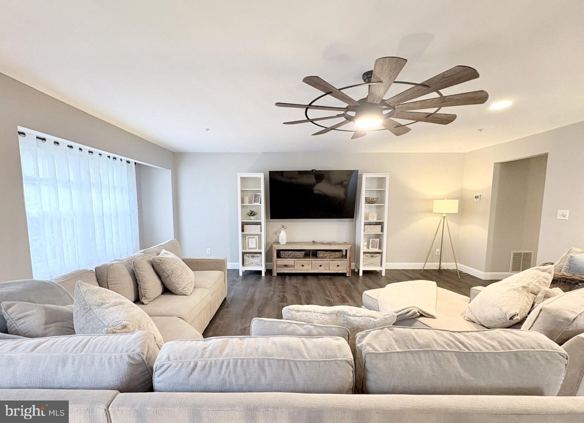 PINE VALLEY - Residential
