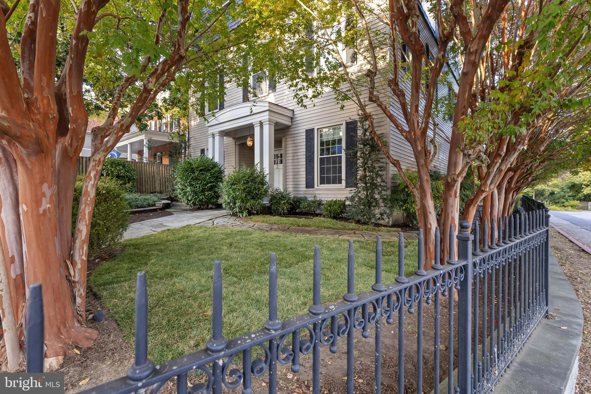 SOUTHGATE HARBOR - Residential