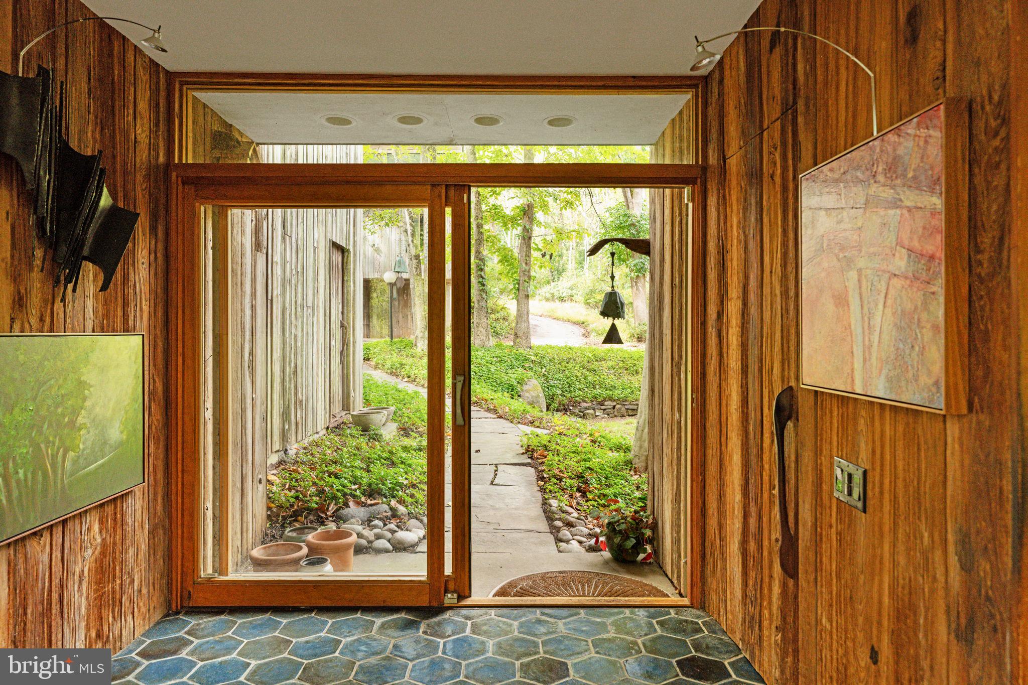RADNOR HUNT - Residential