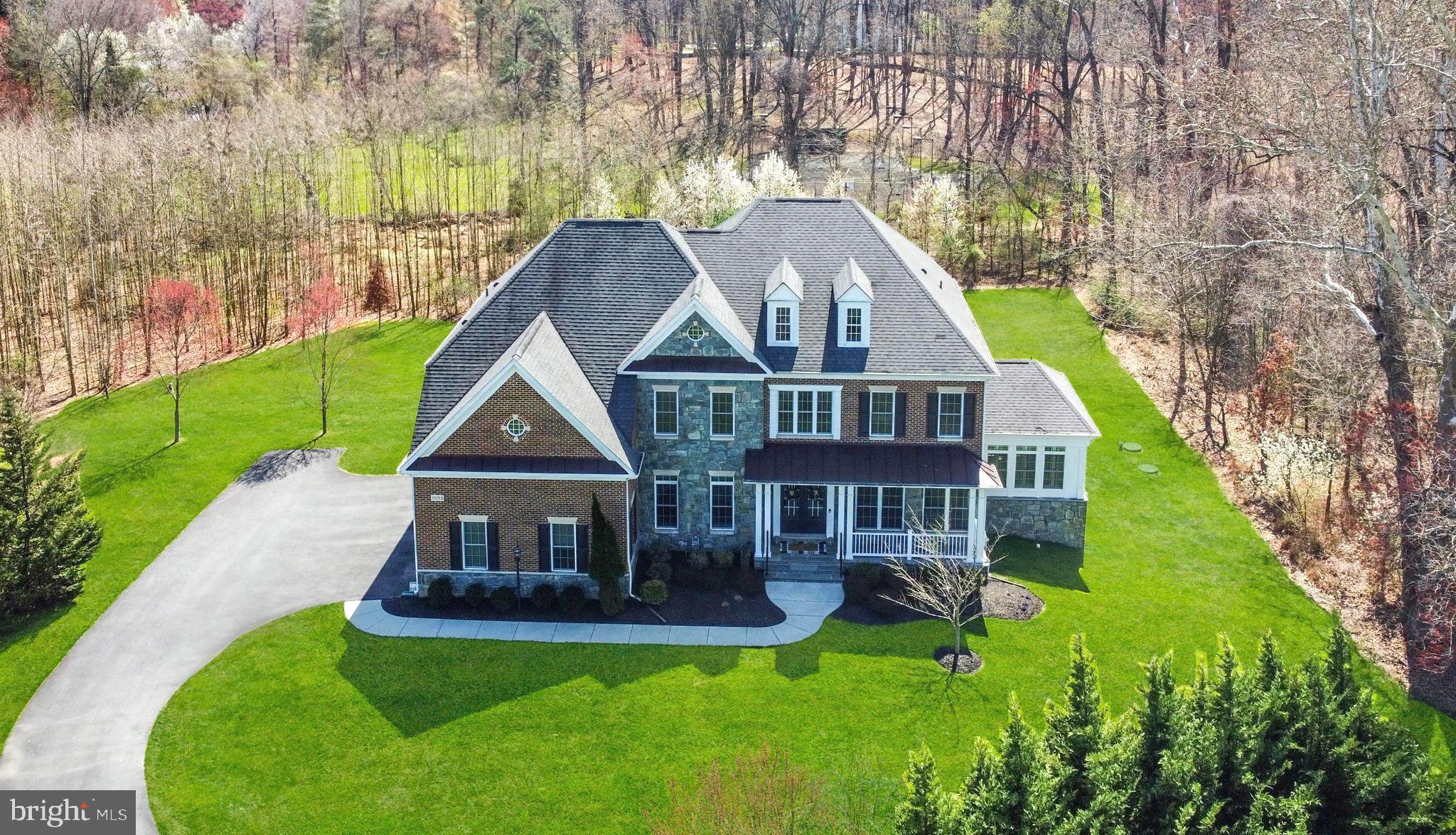 RIVERWOOD - Residential