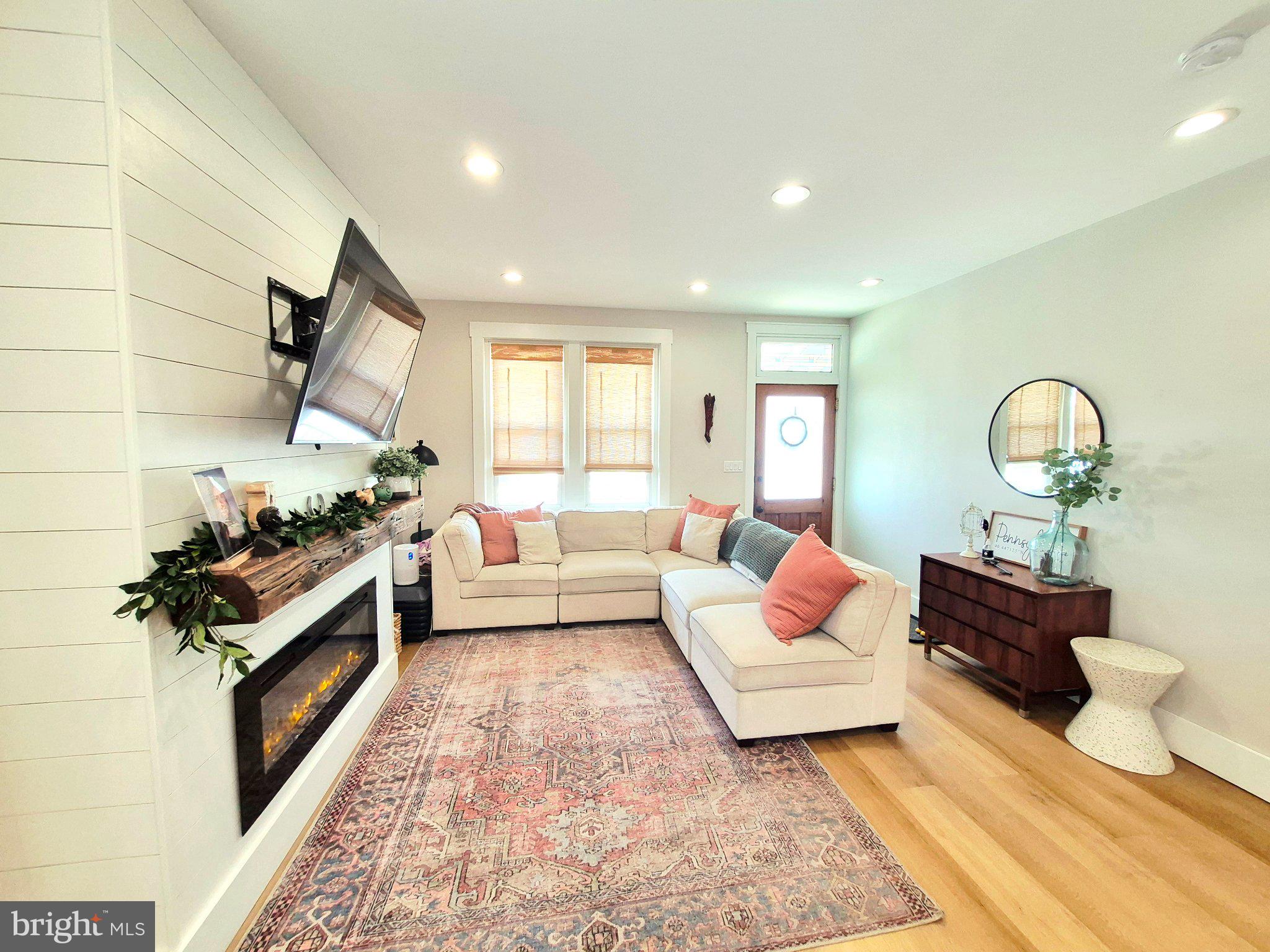 JENKINTOWN - Residential