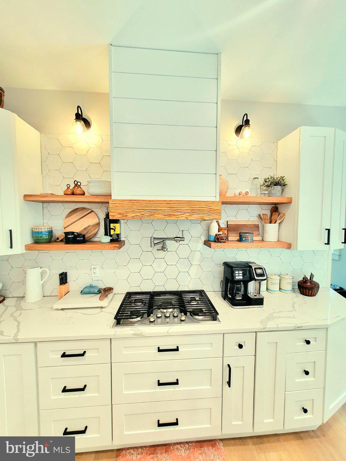 JENKINTOWN - Residential