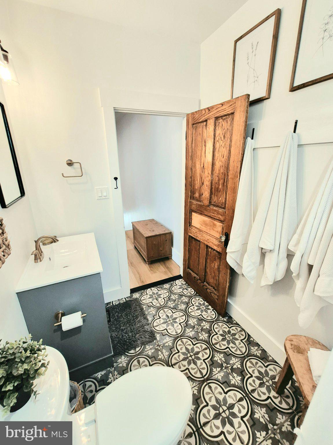 JENKINTOWN - Residential