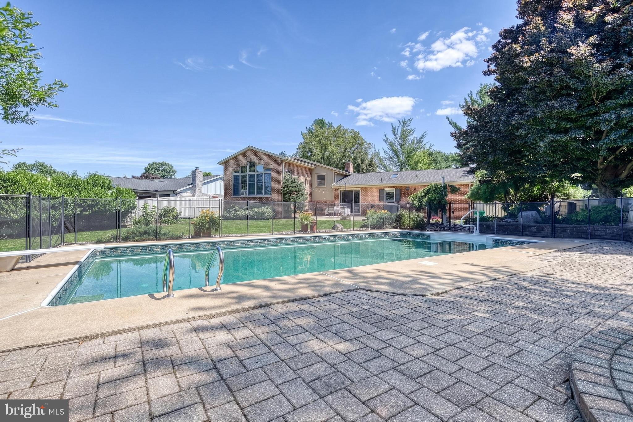LINCOLN HEIGHTS - Residential