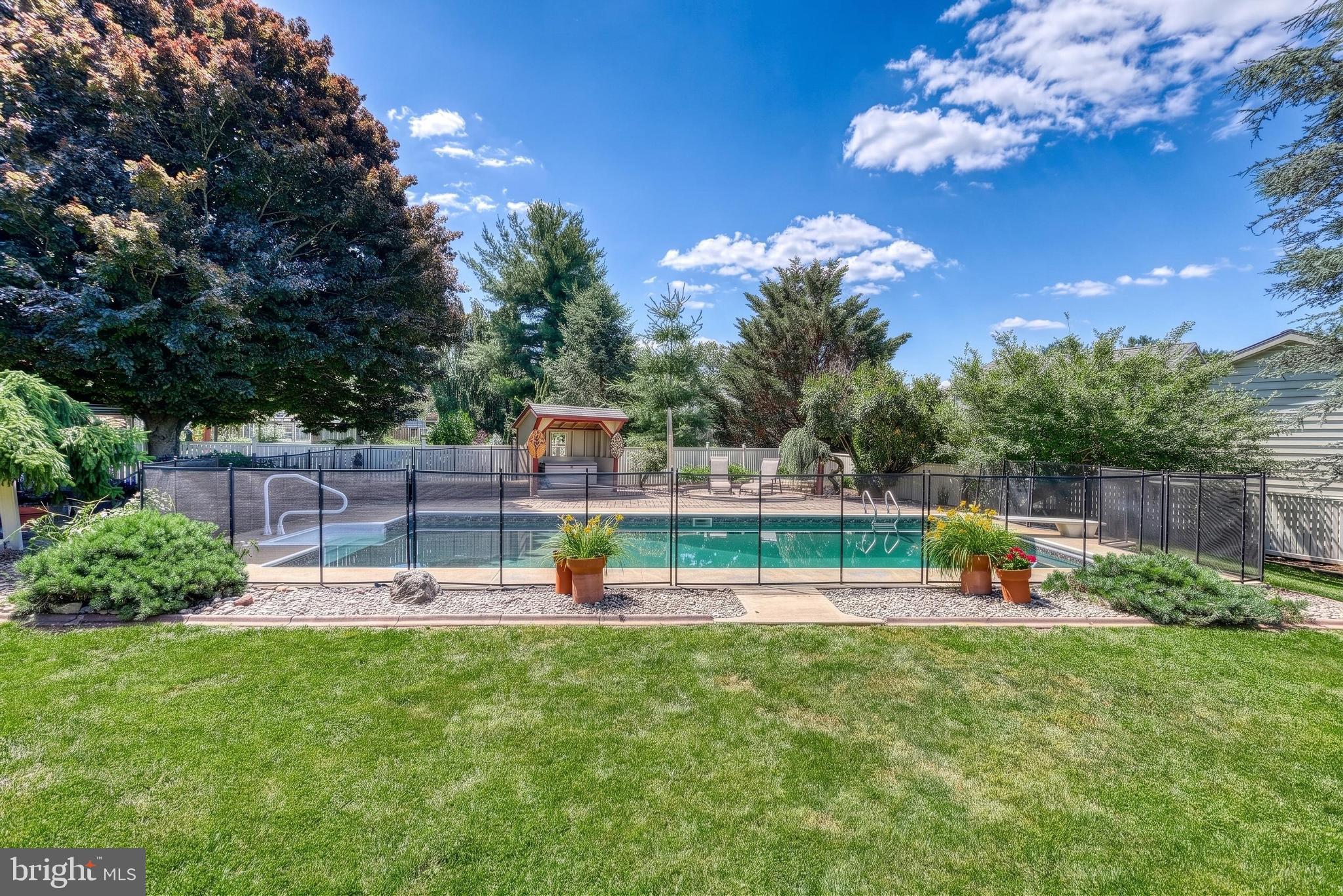 LINCOLN HEIGHTS - Residential