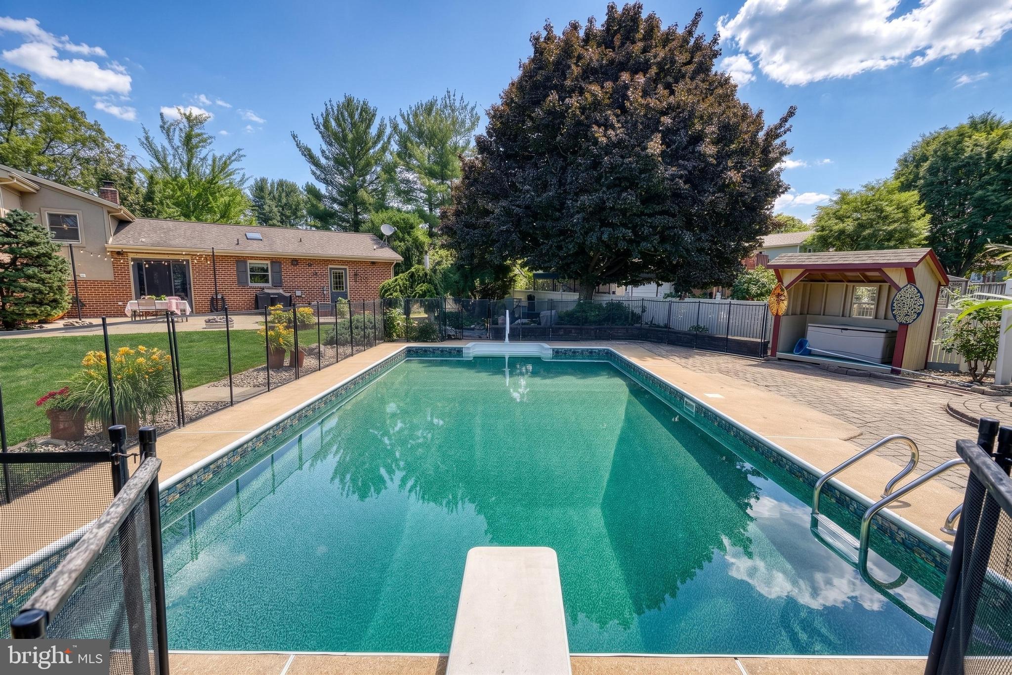 LINCOLN HEIGHTS - Residential