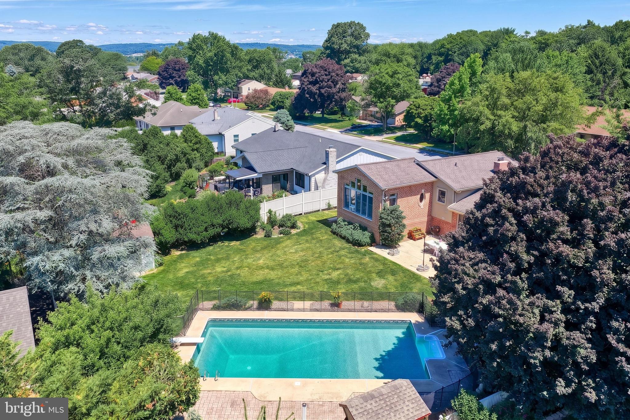LINCOLN HEIGHTS - Residential