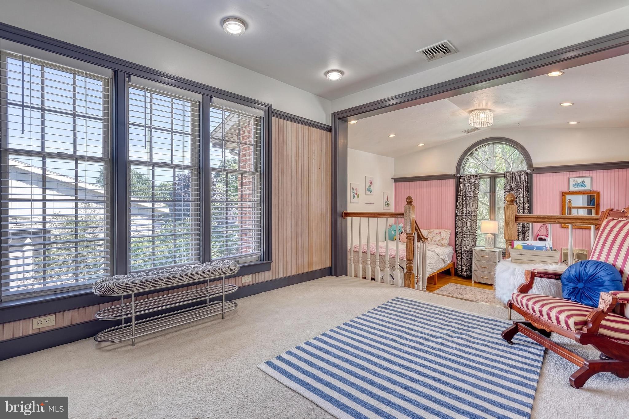 LINCOLN HEIGHTS - Residential