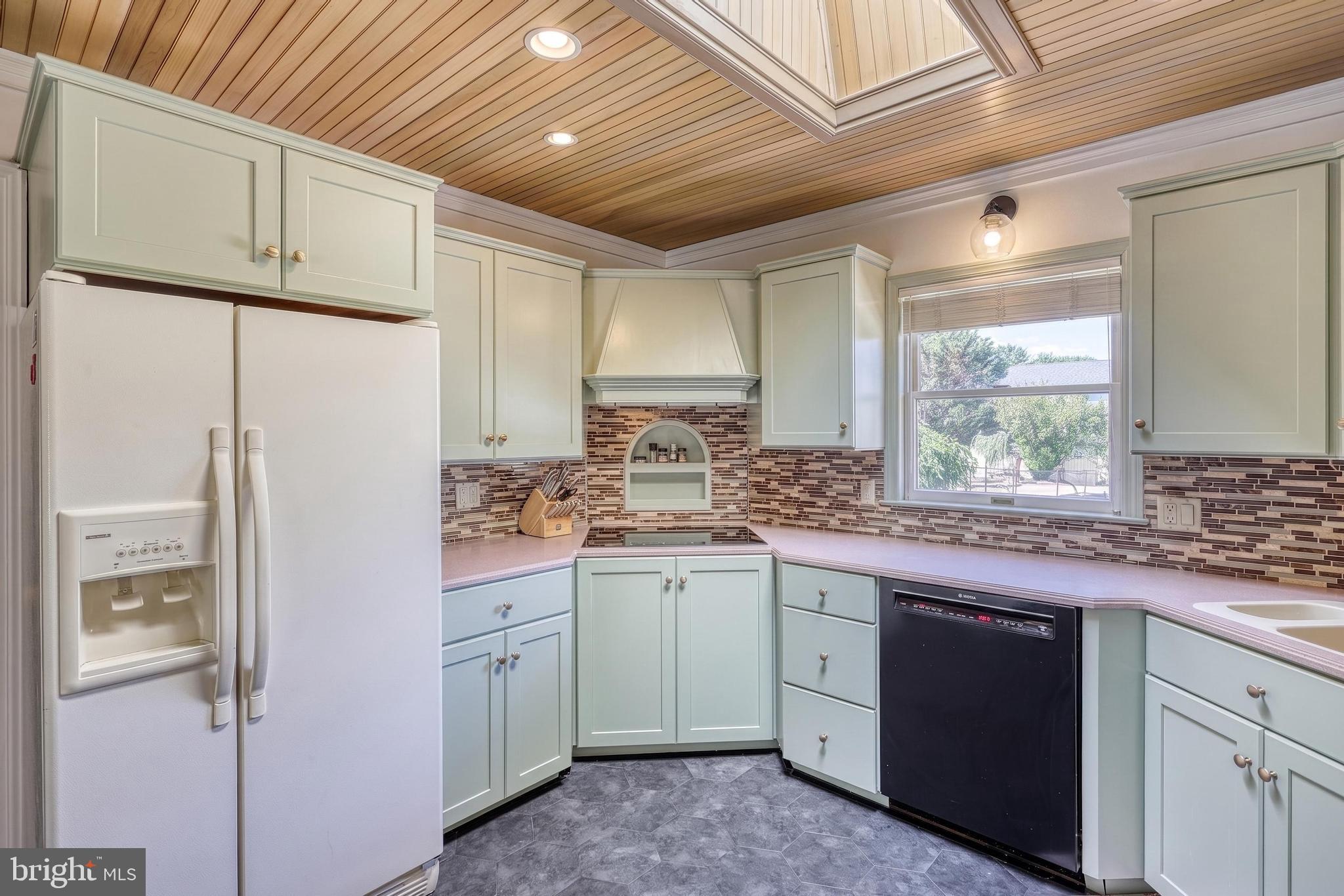 LINCOLN HEIGHTS - Residential