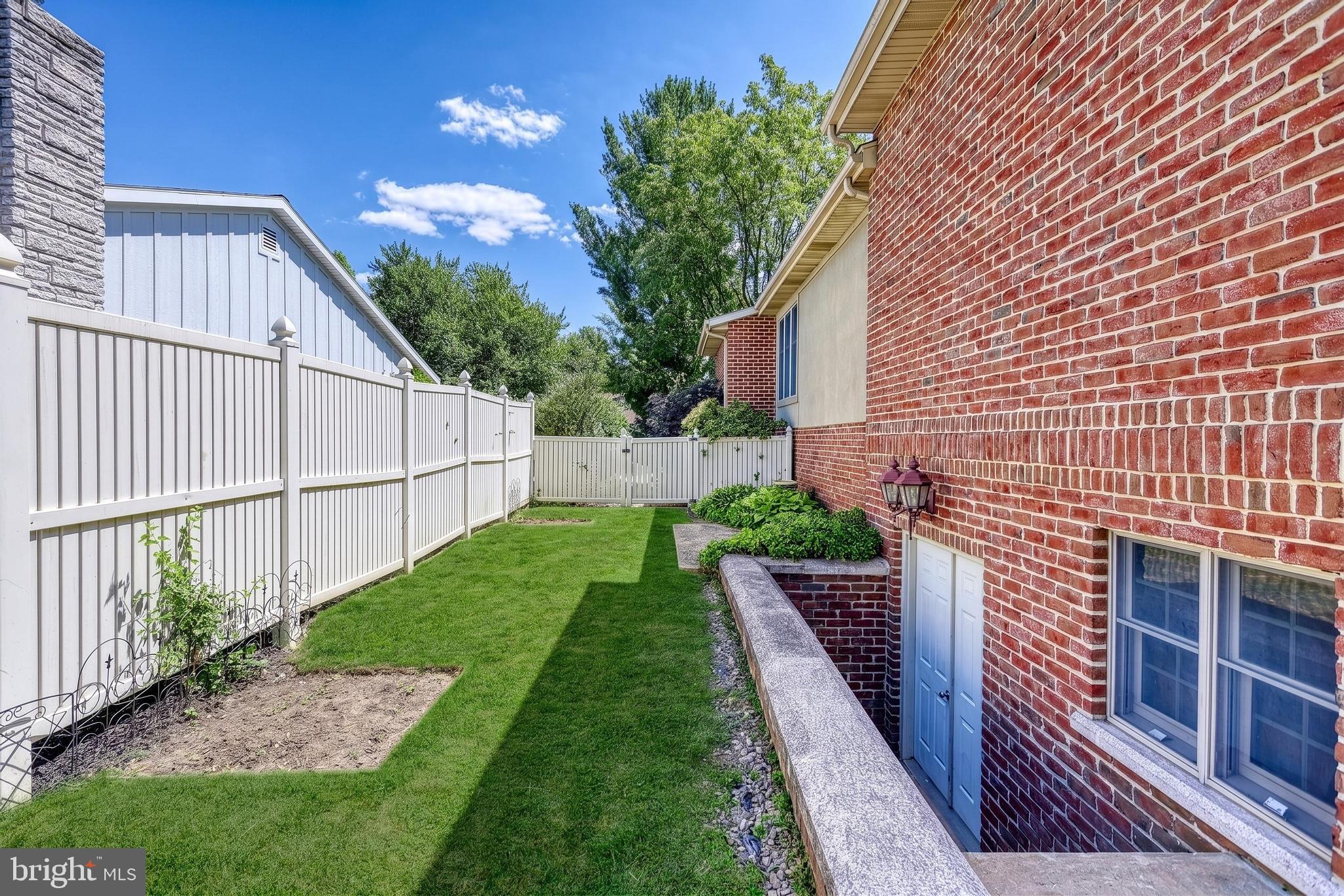 LINCOLN HEIGHTS - Residential